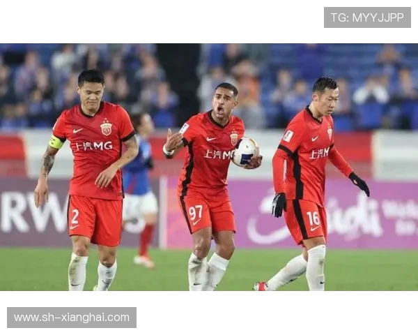 上海海港迎强敌巅峰对决激情上演争夺赛季关键胜利 上海海港迎强敌巅峰对决激情上演争夺赛季关键胜利